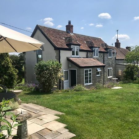 Charming Modernized Country Cottage Near Mere, Wiltshire Mere  Exterior foto