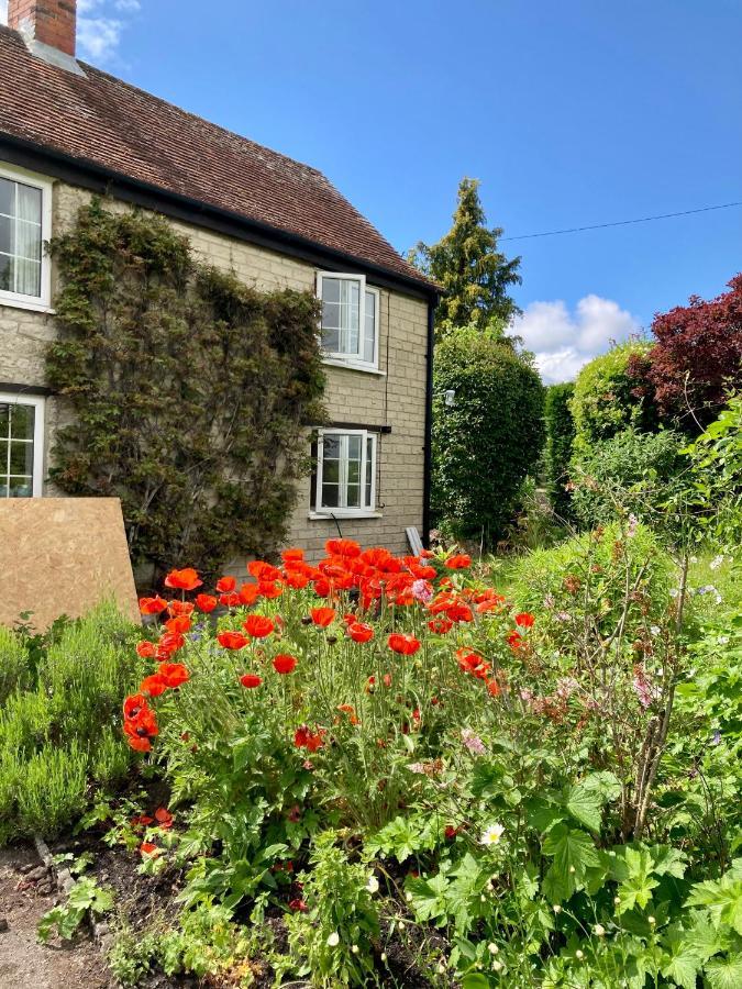 Charming Modernized Country Cottage Near Mere, Wiltshire Mere  Exterior foto